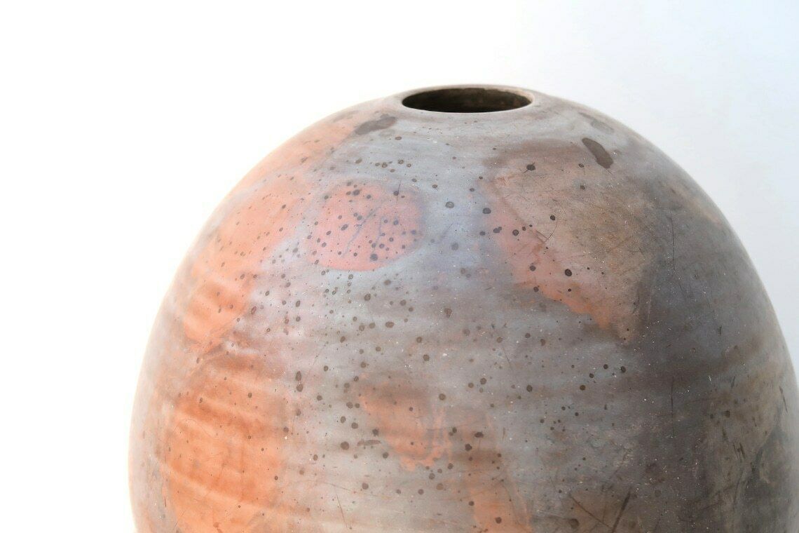Vase en céramique française par Loul Combres, années 1980 / Boho Chic, Bohemian, Rustic, Country, Ball, Minimalist photo vintage