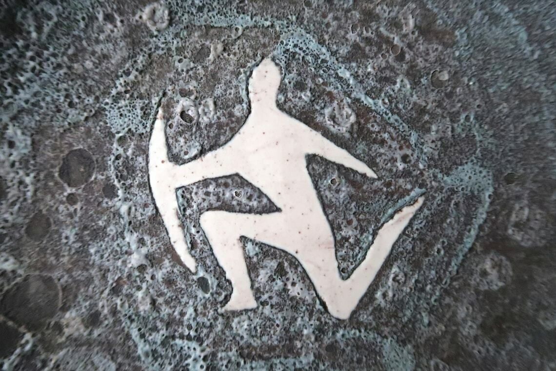 French Ceramic Wall Plate, Fat Lava, 1970s / Alpes D'huez, Cave Decor, Grey, Rustic, Mountain, Chalet photo Art