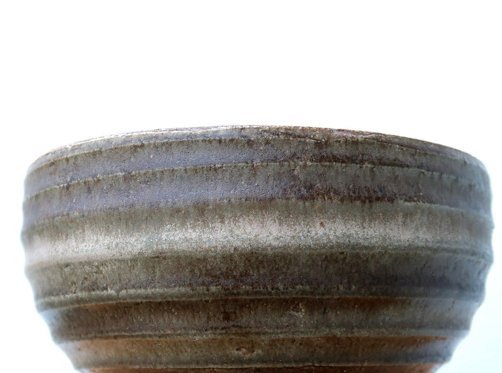 Modernistische Keramische Fruitschaal, Jaren 1950 / Kelkvorm, Bruin Zwart, Vintage Boho Chic, Bohemian Folk, Cottage, Rustiek, Keuken photo for sale