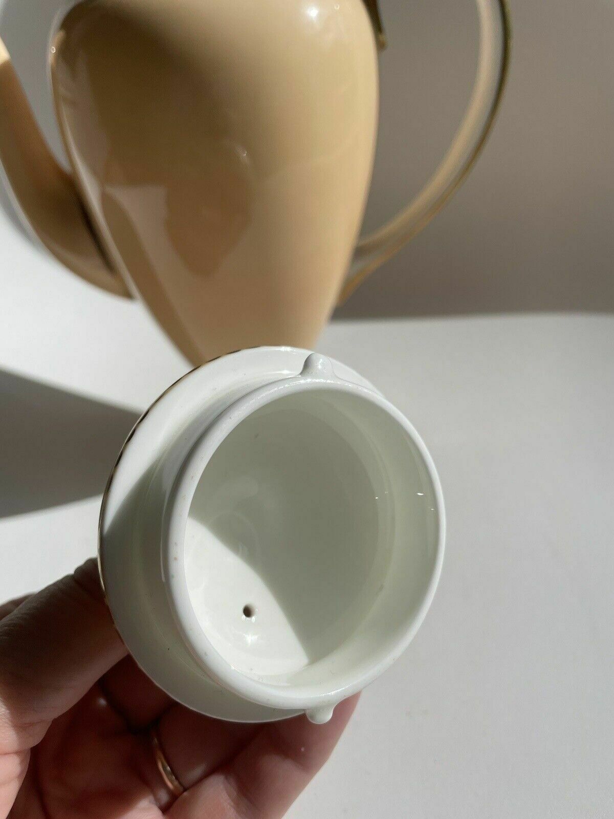 50.0 Elegant Wedgwood Coffee Pot In Pattern 5155 1920's Rare photo