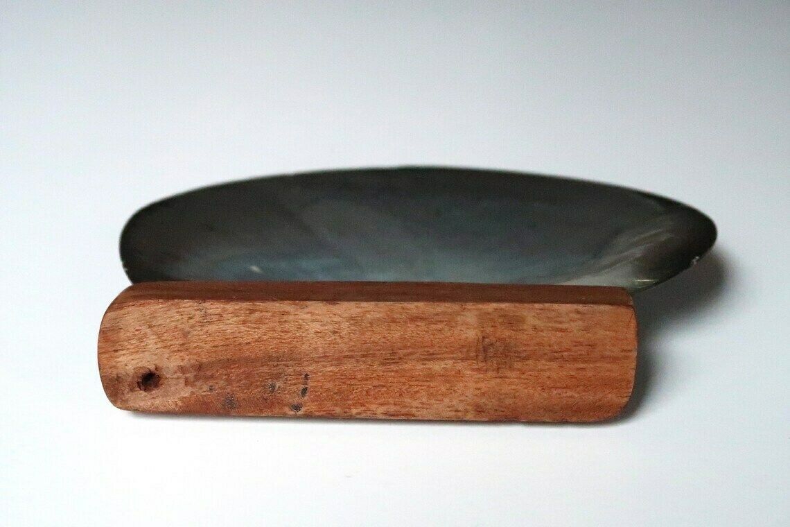 Polished Pearl Oyster, Wooden Base, Cabinet Of Curiosities, 1970s / Boho Jewelry Display Tray Bohemian Folk Nautical Mother Of Pearl photo 76.0
