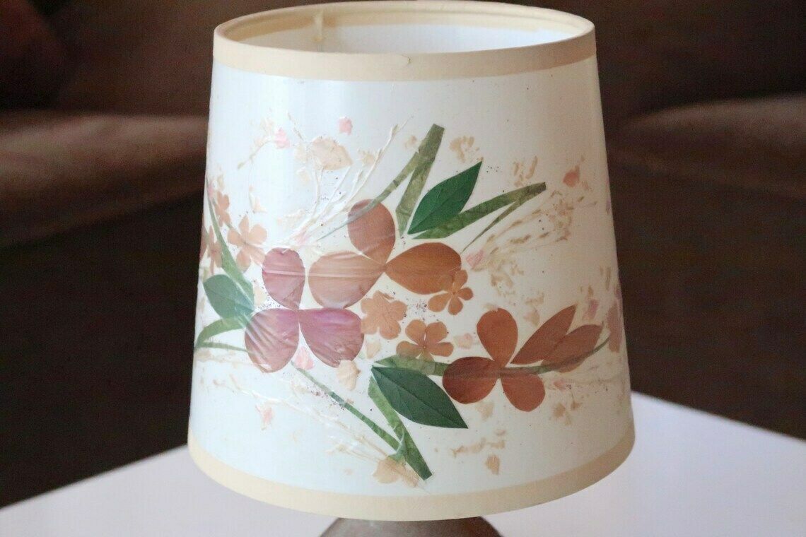 Franse Keramieken Tafellamp, Herbarium Lampenkap, Jaren 1960 / Vintage, Boho Chic, Folk, Bohemian, Country, Rustic, Foral photo Verlichting