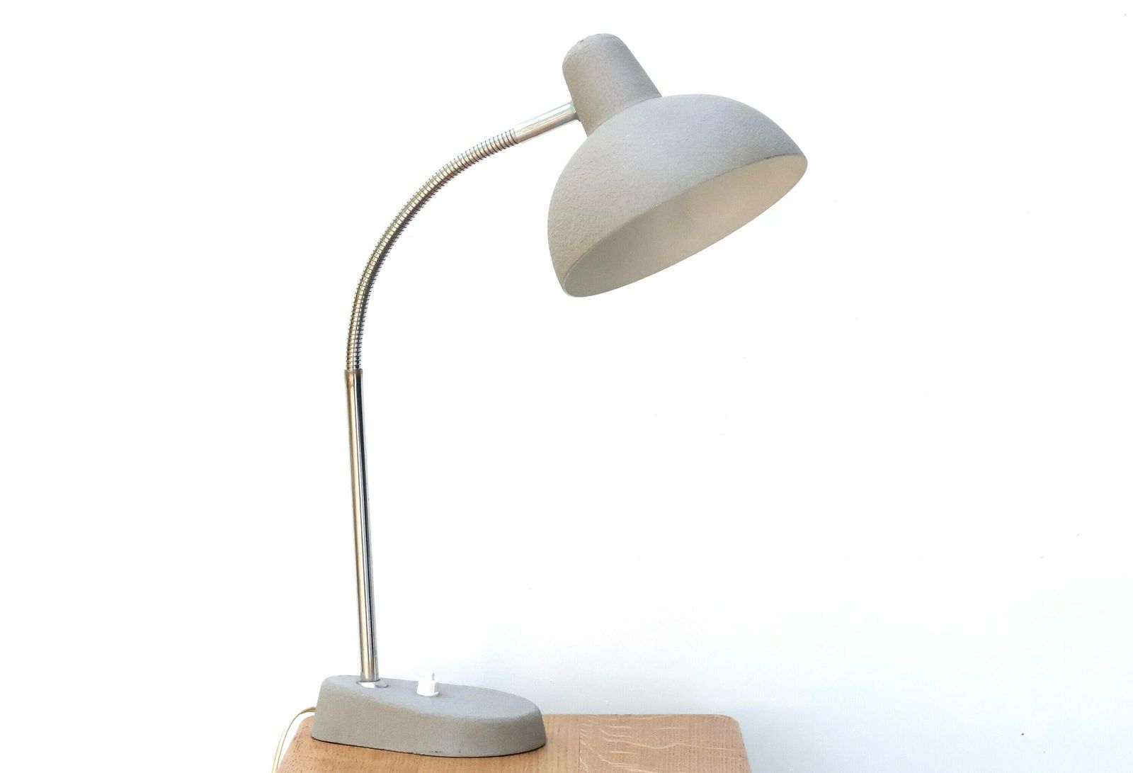 Franse Gelede Grijze Bureaulamp, Ca. Jaren 1950 / Vintage, Mid Century Modern
