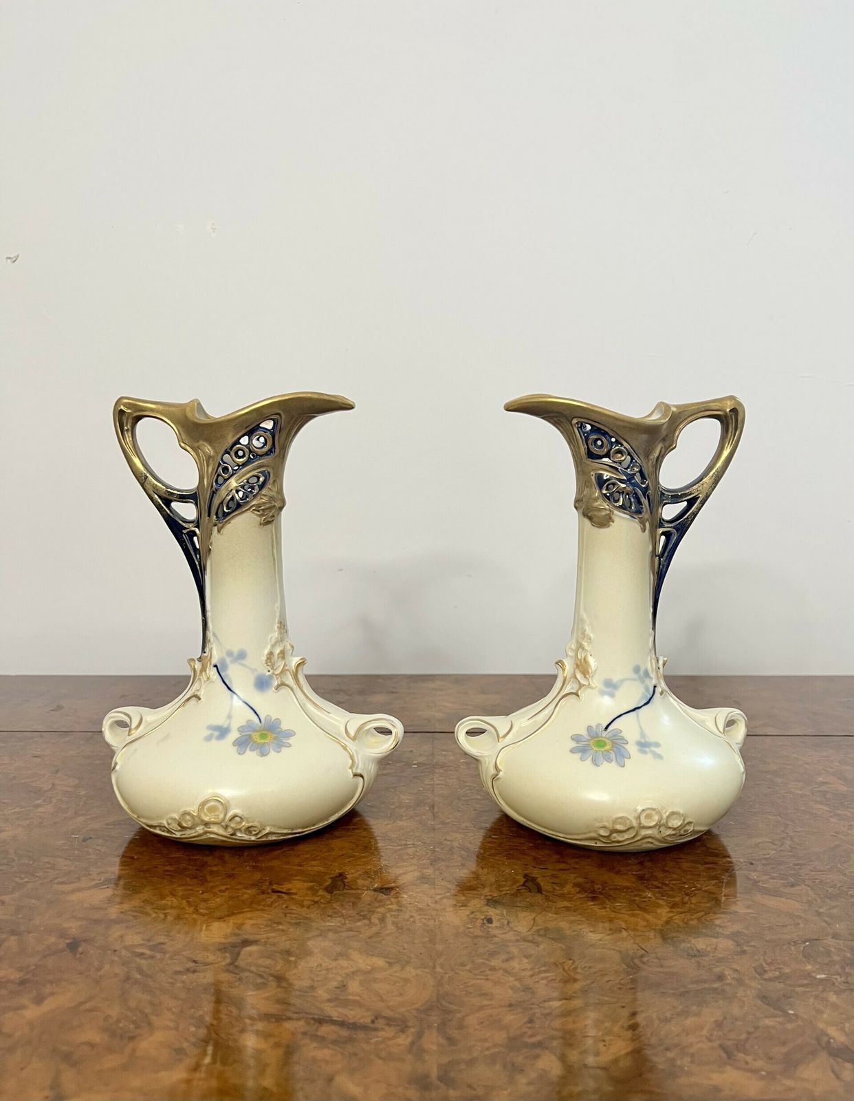 photo furniture Pair Of Antique Quality Porcelain Jugs