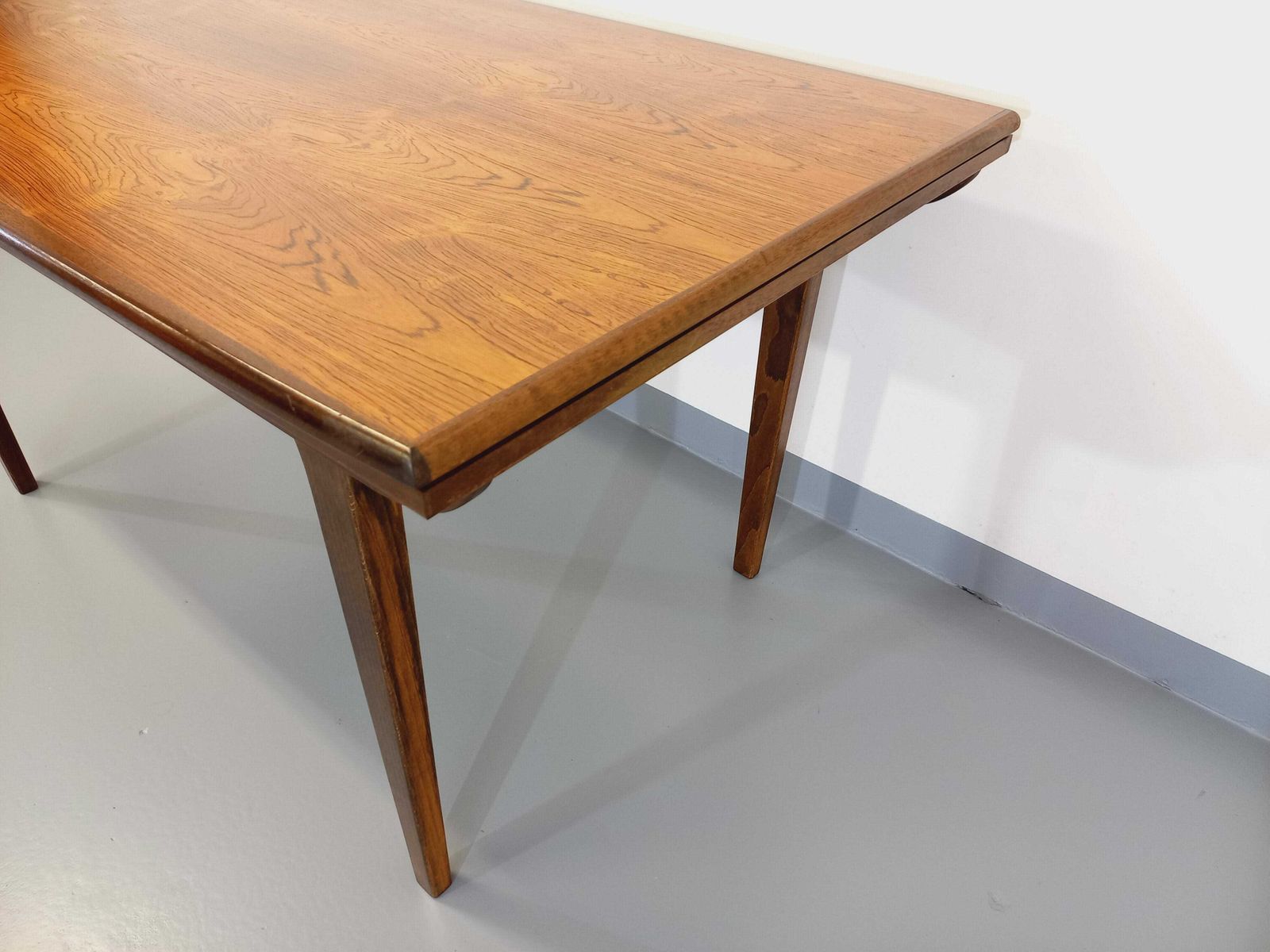 Table rectangulaire scandinave en palissandre photo buy