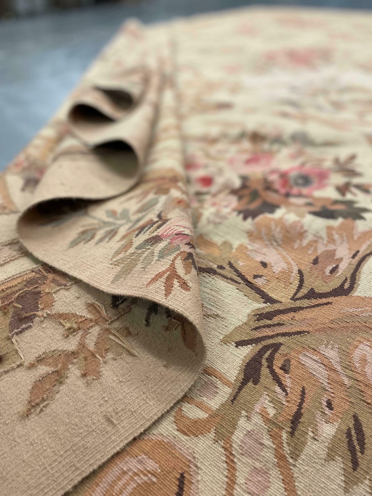 Traditional Aubusson Rug Cream Handwoven Carpet Wool Needlepoint Livingroom Rug photo 3400.0
