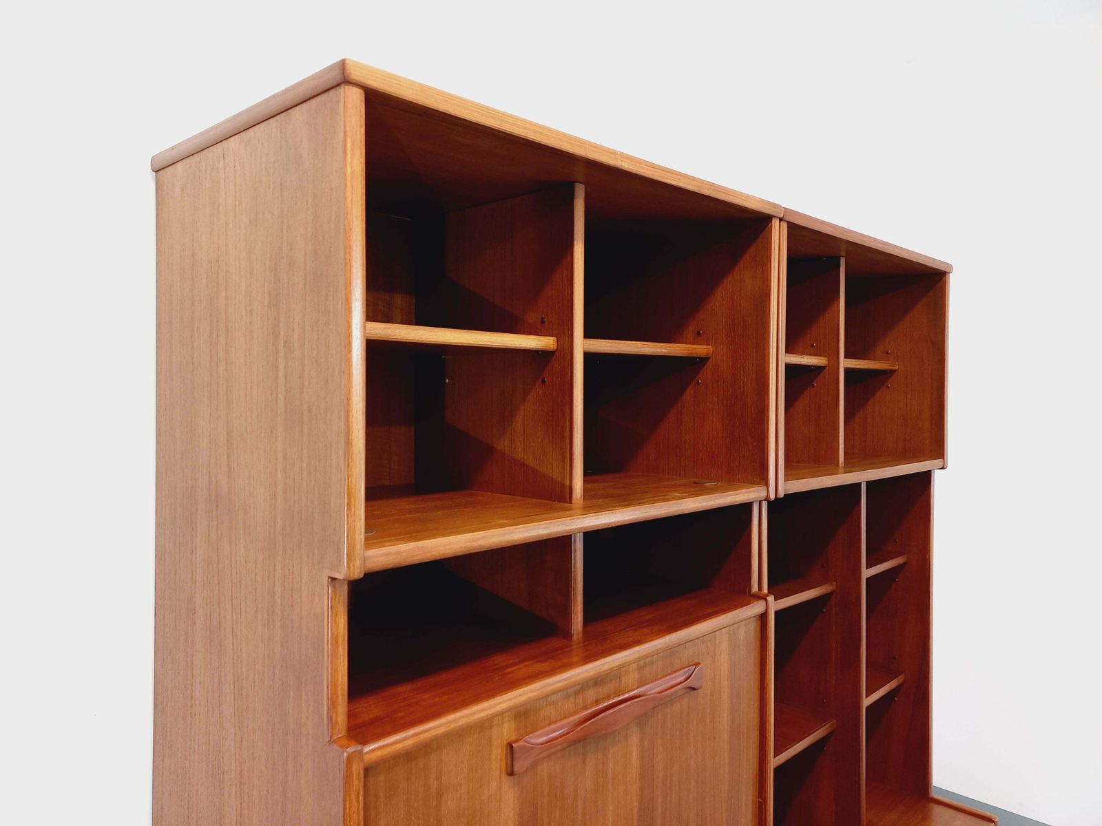 photo vintage Bibliothèque scandinave en teck, années 1960