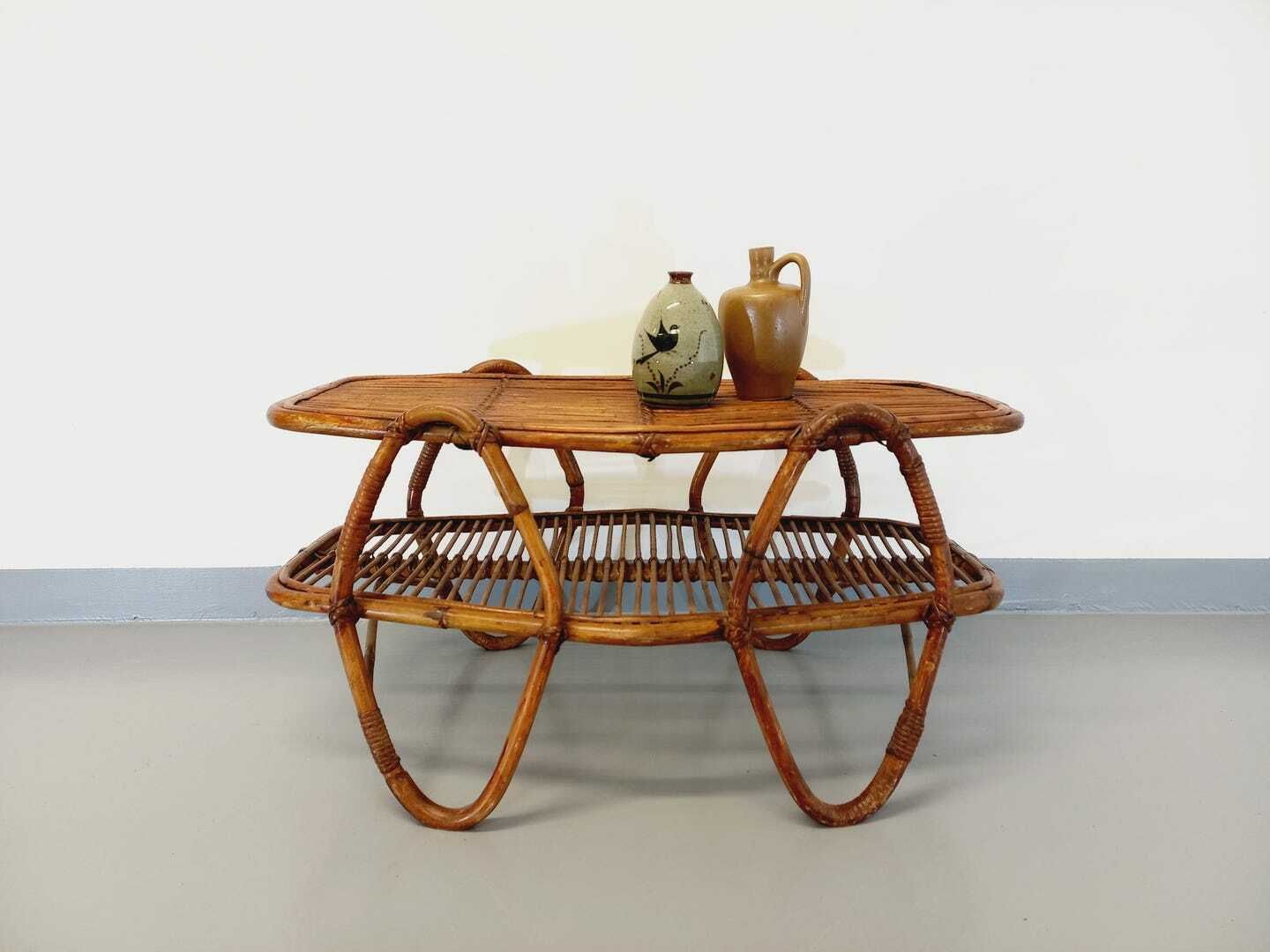Table basse hexagonale en rotin, années 1960