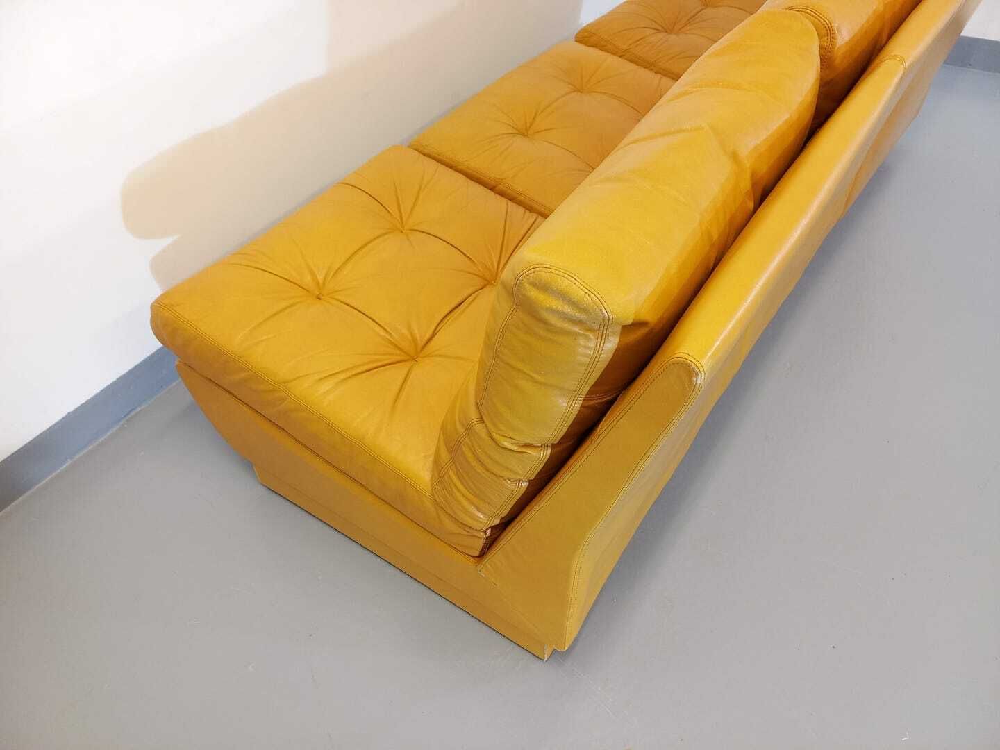 photo buy 3 fauteuils Roche Bobois en cuir