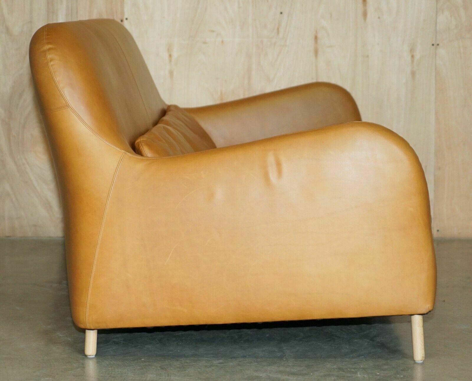 photo vinterior Habitat Smithfield Aron Probyn 50th Anniversary Brown Leather Sofa & Armchair