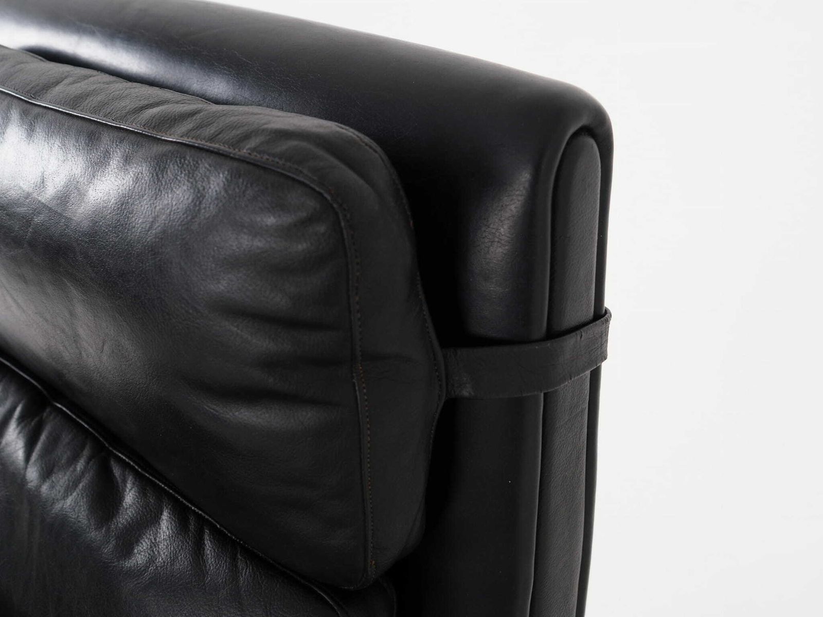 1139.0 Black Leather Armchair, Danish Design, 1970s, Production: Denmark photo