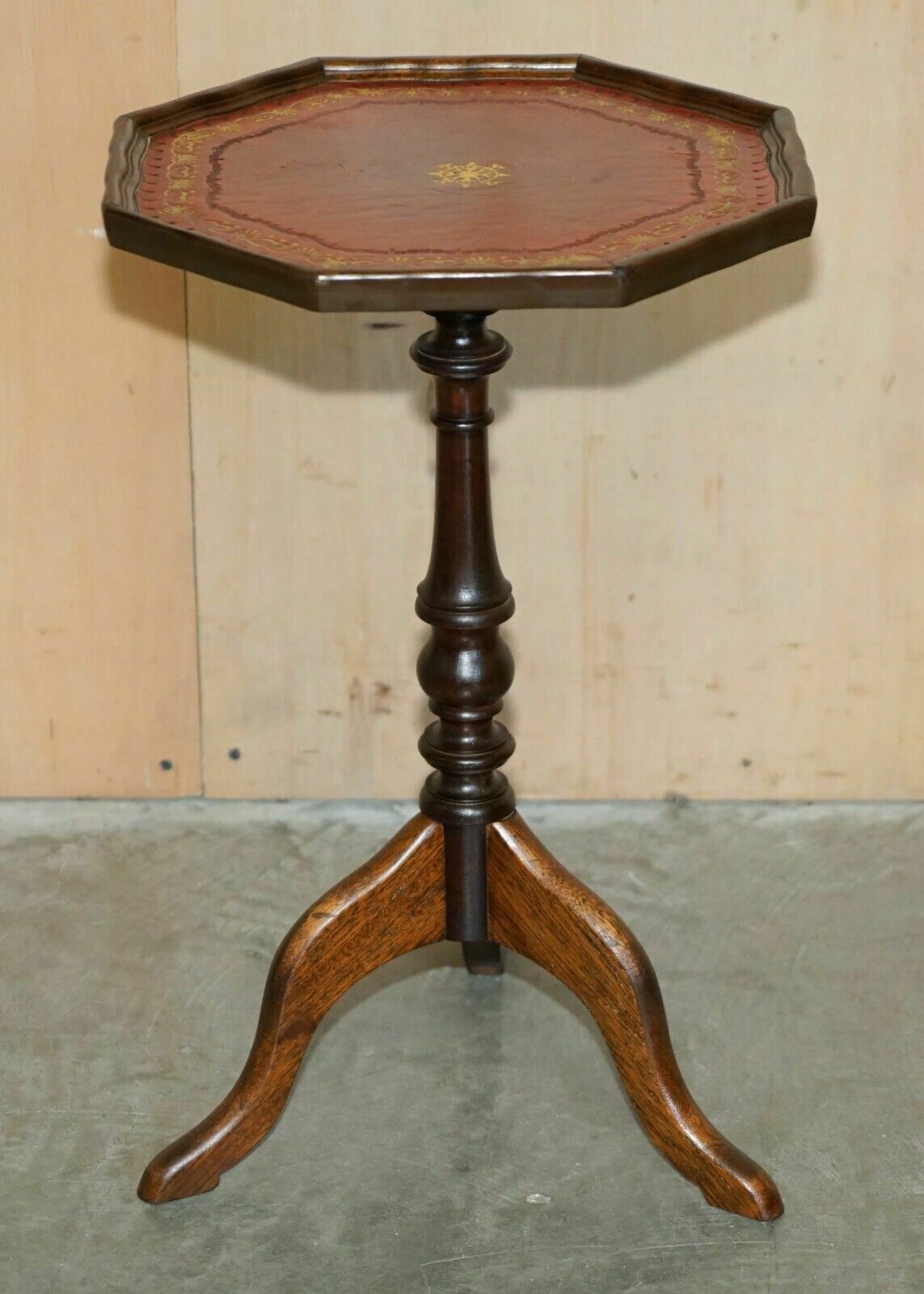 Lovely Gold Leaf Embossed Oxblood Leather Tripod Side End Lamp Wine Table photo for sale
