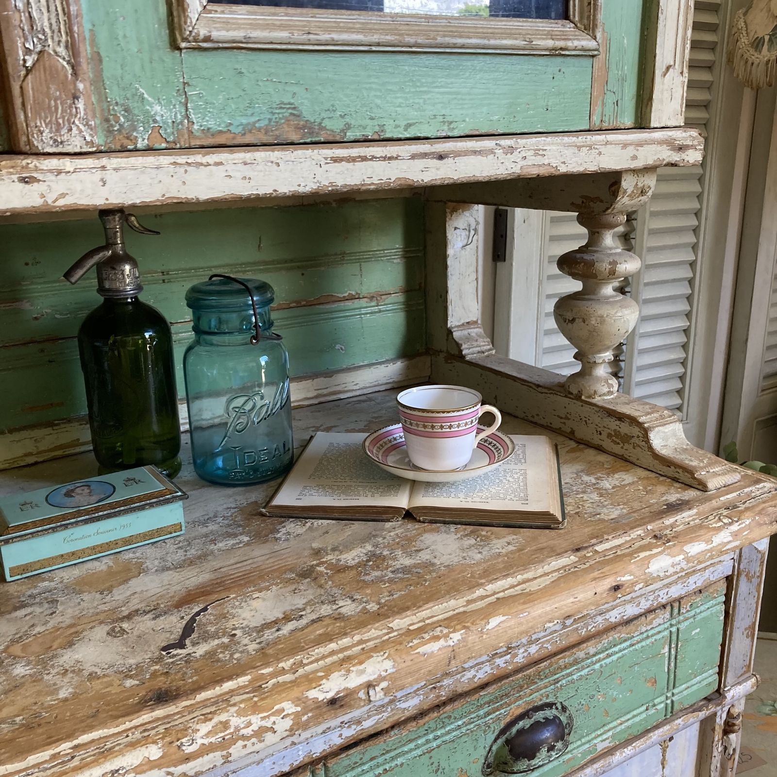 Vintage French Chippy Paint Dresser photo buy