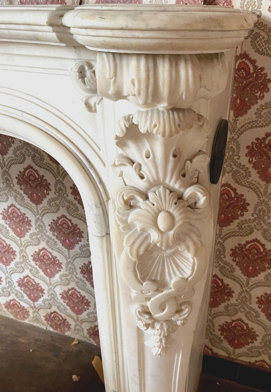 photo vinterior Louis XV Style Fireplace In White Carrara Marble 19th Century