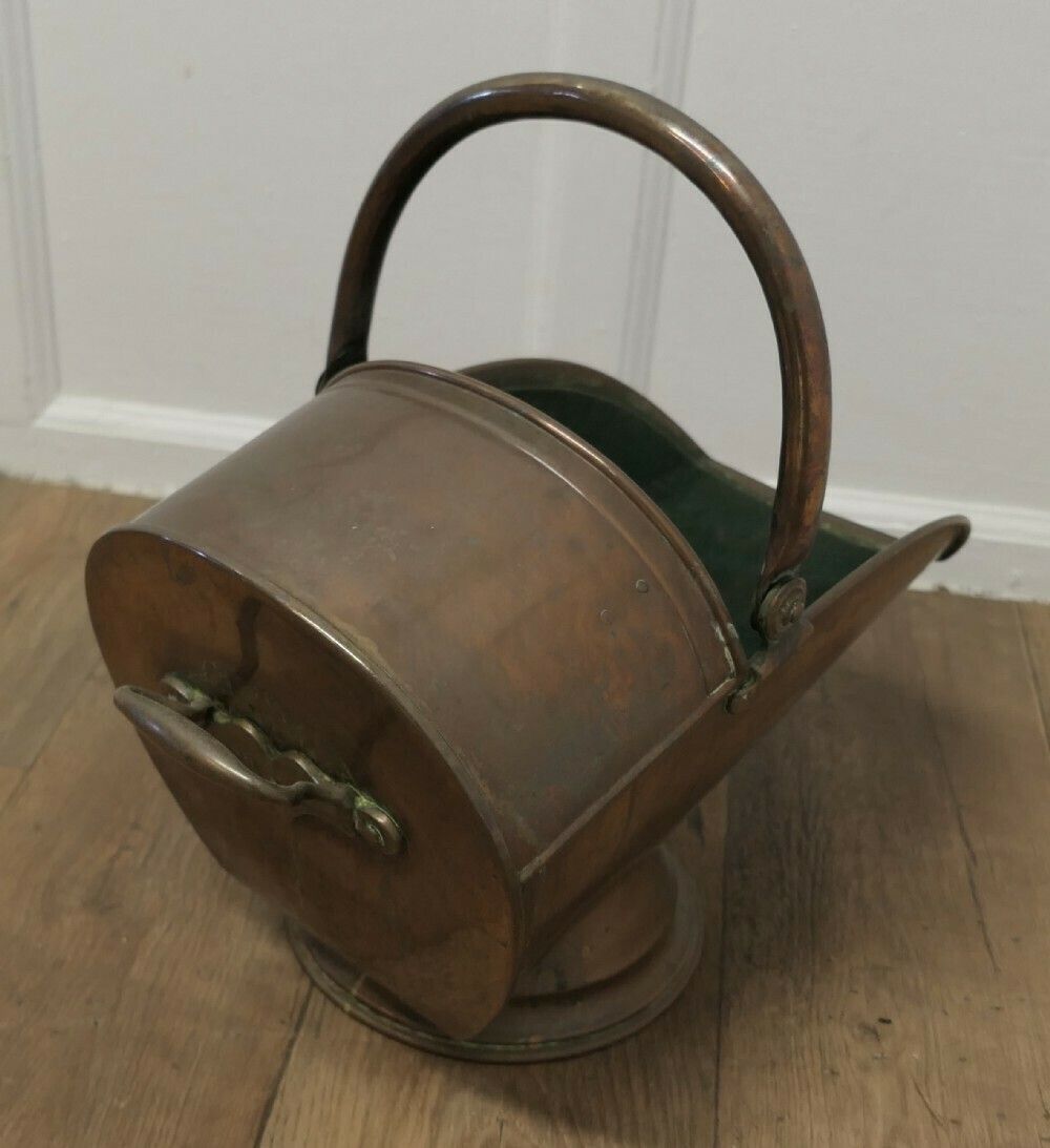 Superb Quality Arts And Crafts Copper Coal Scuttle photo vinterior