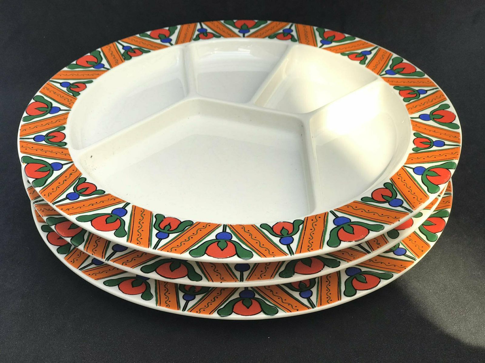 photo for sale Set Van 3 Oranje Fondueborden Villeroy & Boch Jaren 70 – Rood, Groen – Tapas, Sushi, Hapjes, Amuses – Zeldzaam – Jaren 1970 – Tafeldecoratie – Oranje