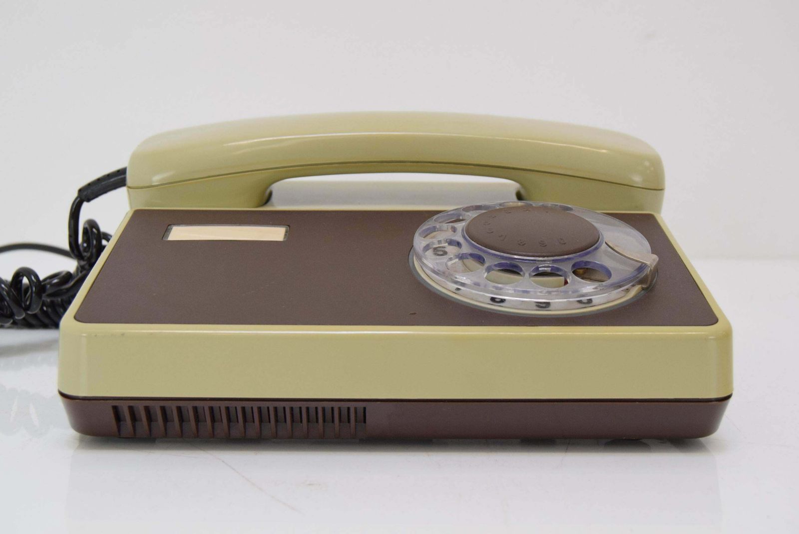 Téléphone mid-century Tesla, années 1980. photo 263.0