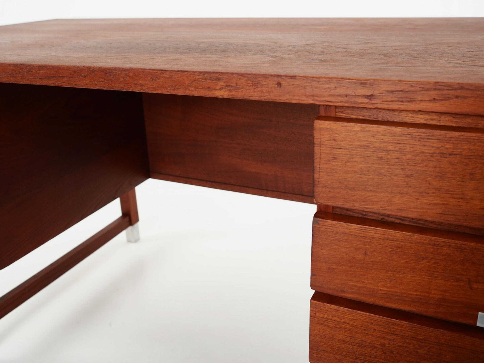 3939.0 Teak Desk, Danish Design, 1970s, Manufacturer: Eigil Petersens Møbelfabrik photo