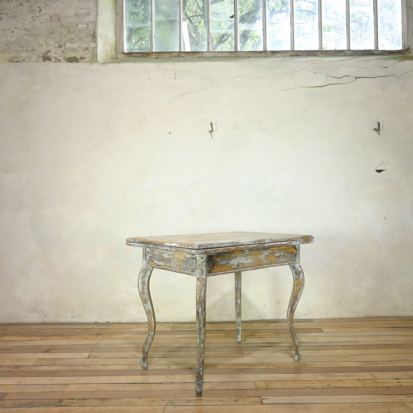 A 19th Century French Painted Swivel Top Dining Table photo Furniture