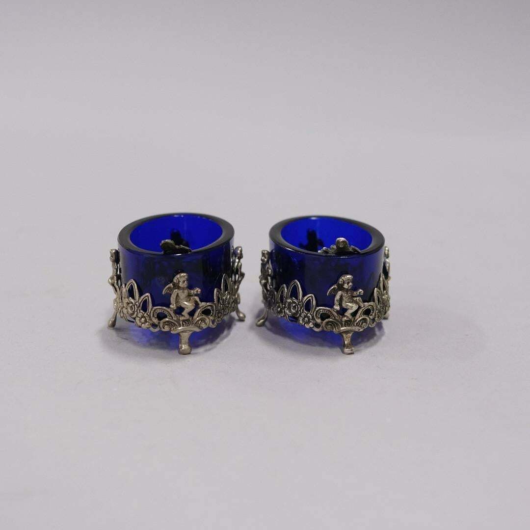 Silver Salt Shaker, A Pair Of Antique Salt Shaker Blue Crystal Bowl With Spoon photo 650.0