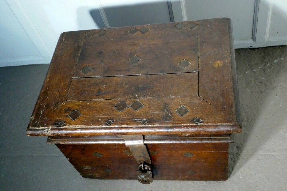 17th Century French Coffer, Oak Silver Treasure Chest, Strong Box photo furniture