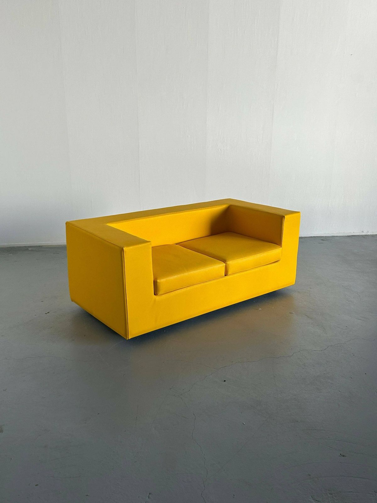 1960s Yellow "Throw Away" Sofa By Willie Landels For Zanotta In Reupholstered Faux Leather, Space Age, 1965