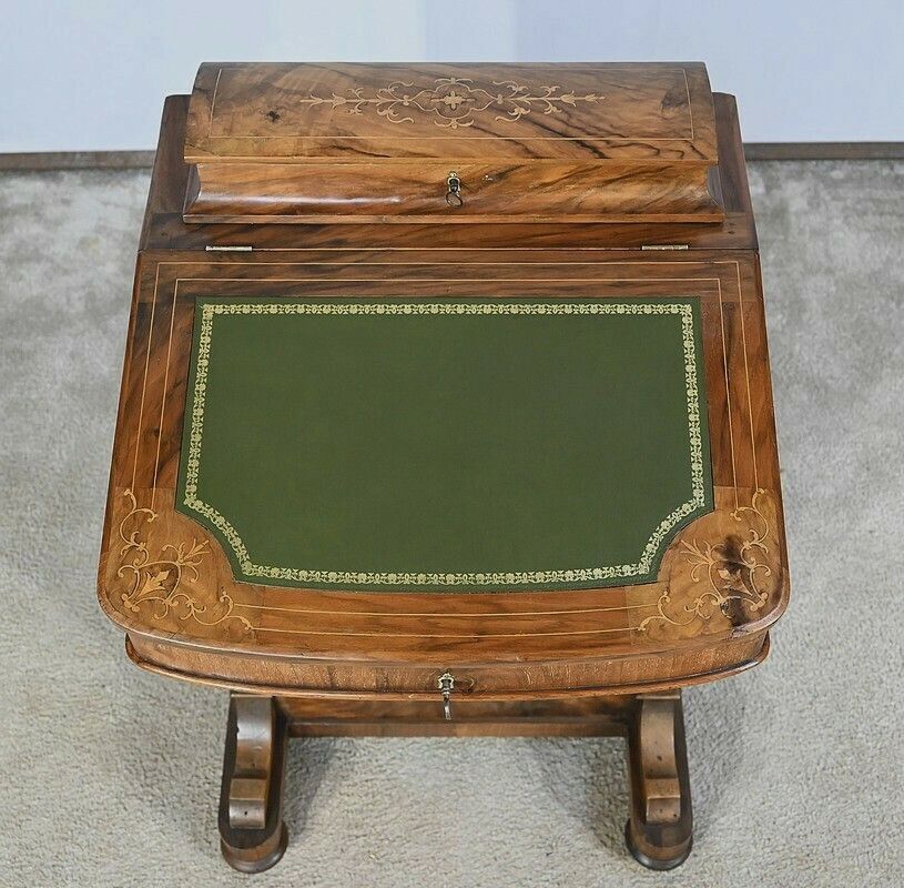 Victorian Davenport Walnut Desk, England – 19th Century photo vinterior