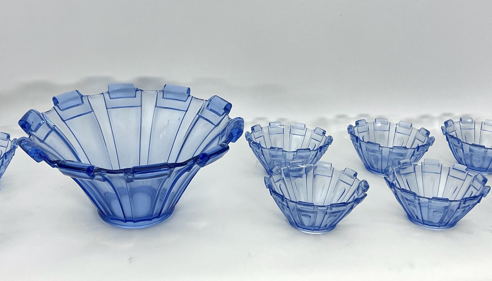 Art Deco Murano Glass Serving Bowl Set Of 13. Italy 1930s photo vinterior