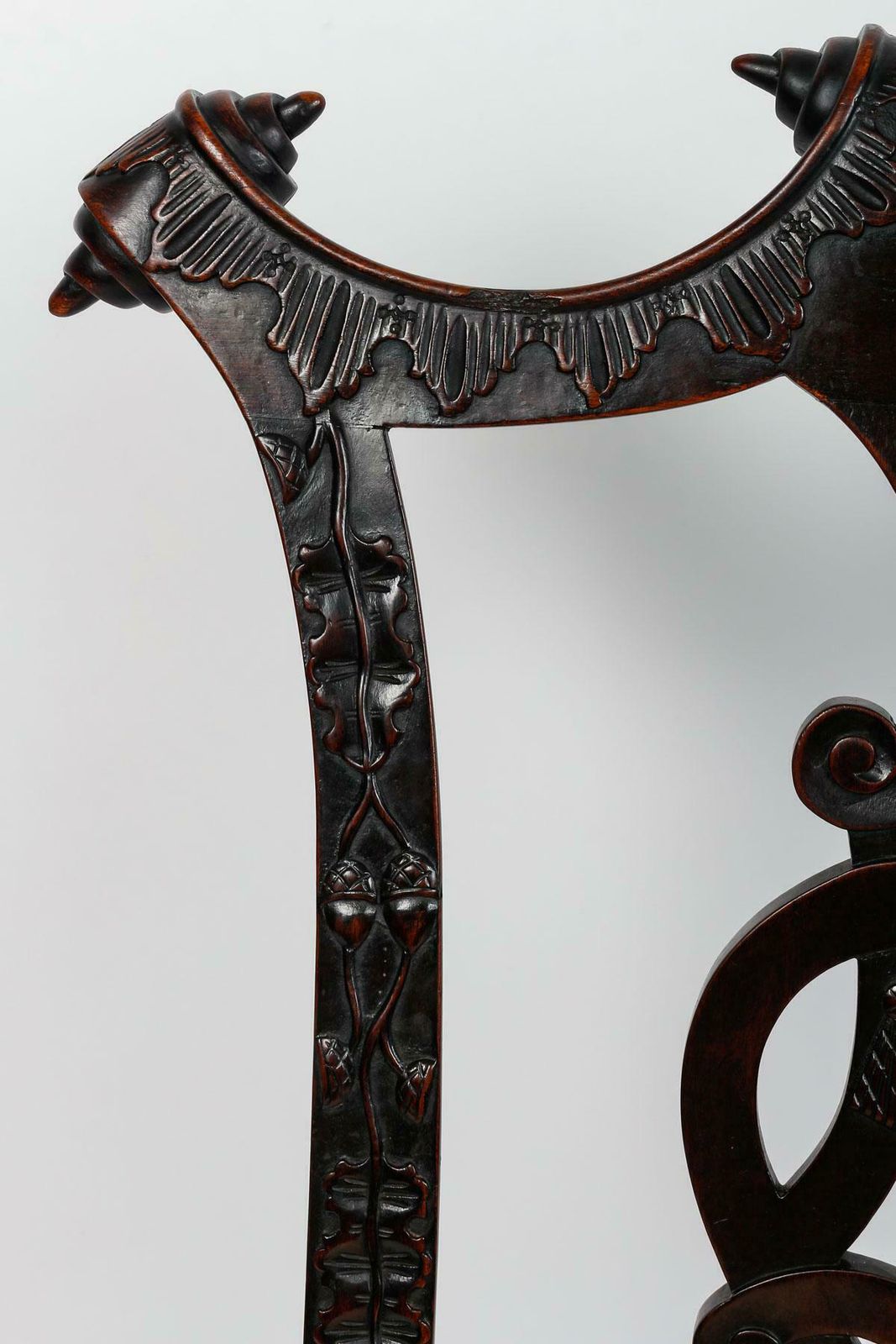photo vintage Suite Of 3 Chairs And An Armchair In The Chippendale Style, 19th Century.