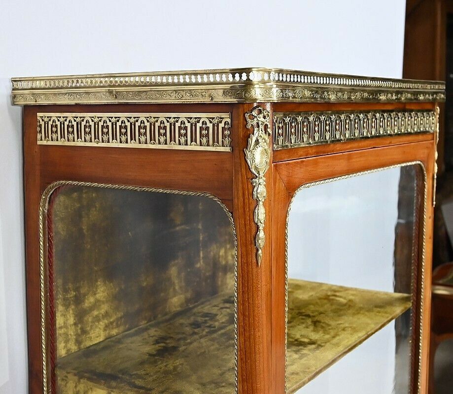 Small Showcase In Solid Cherry, Louis XV Louis XVI Transition – Early 20th Century photo vintage