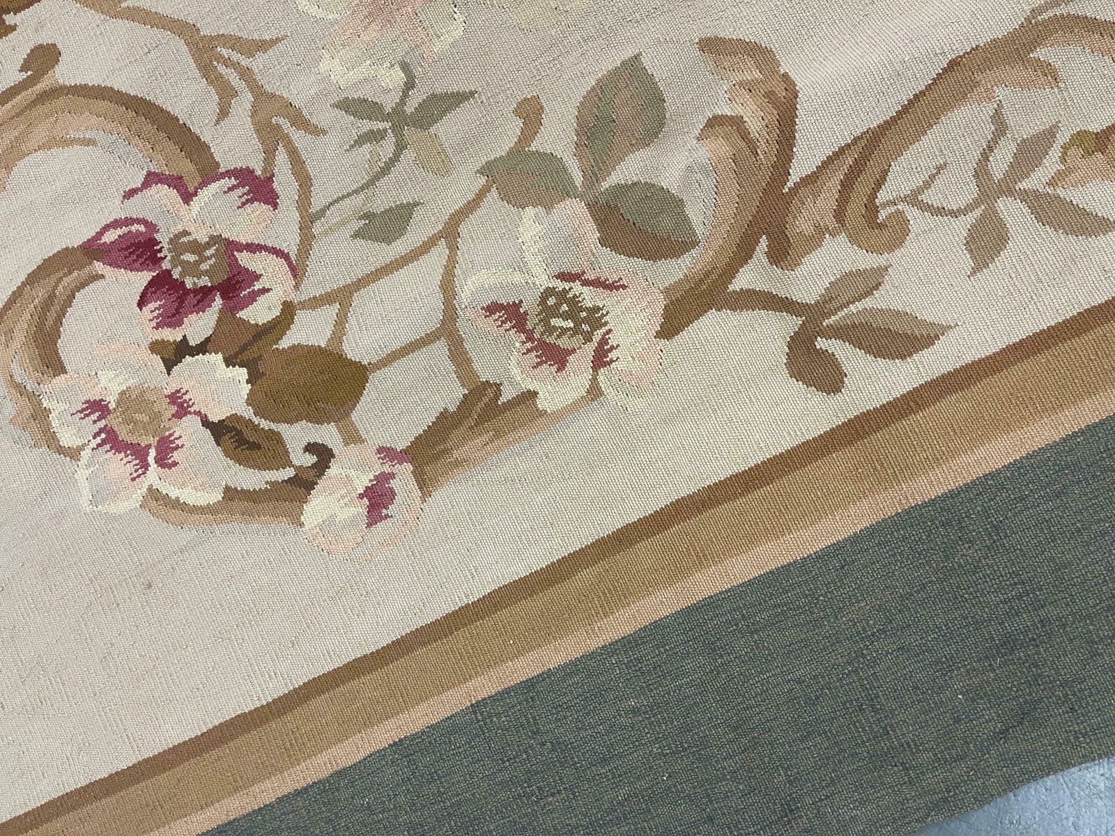 Aubusson Rug Traditional French Carpet Handwoven Floral Wool Needlepoint photo Textiles