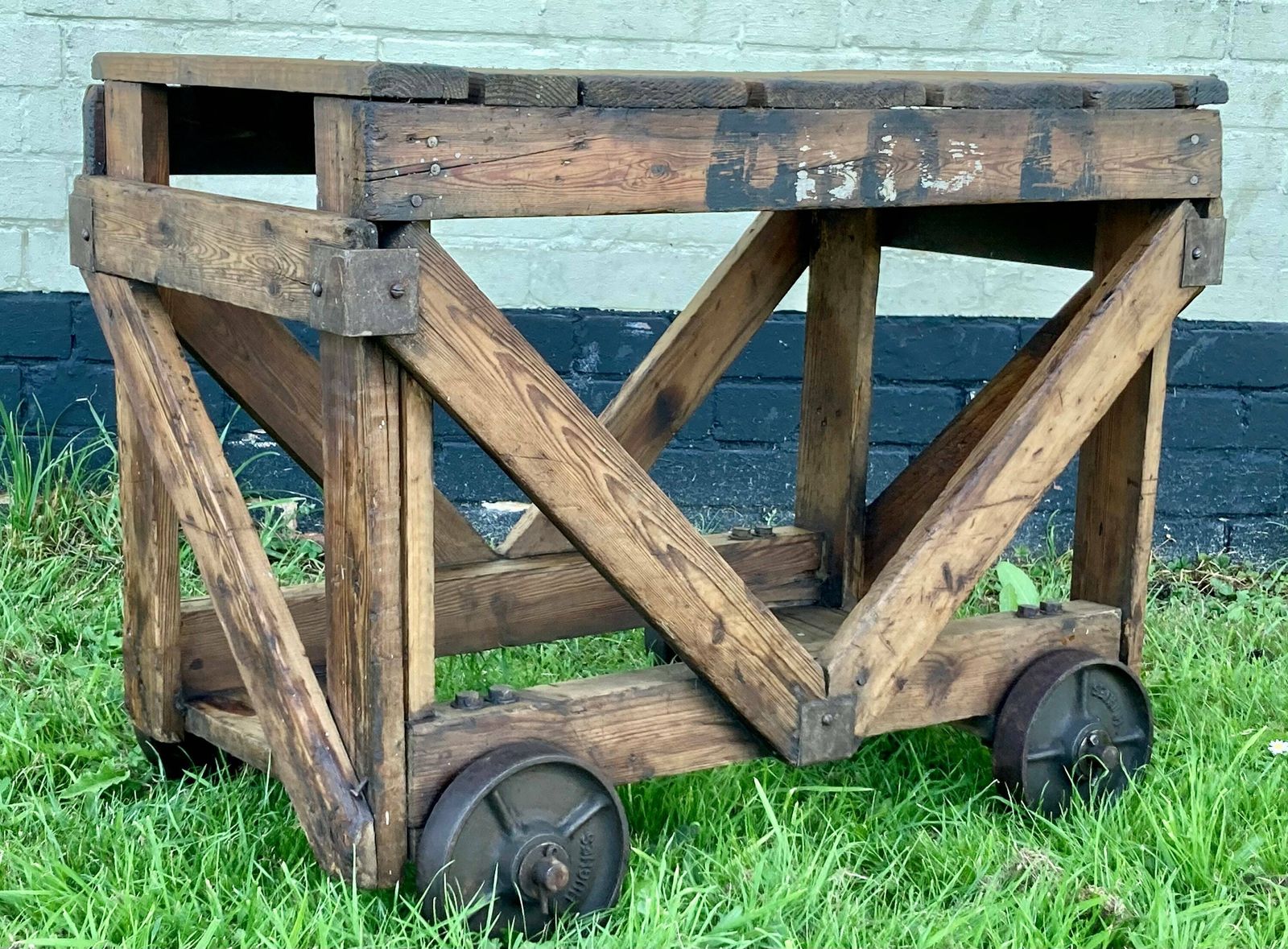 Ndustrial Pitch Pine Antique Table Kitchen Island Coffee Table Factory Vintage Rustic Farmhouse Mill Side Trolley Drinks Wheels photo Furniture
