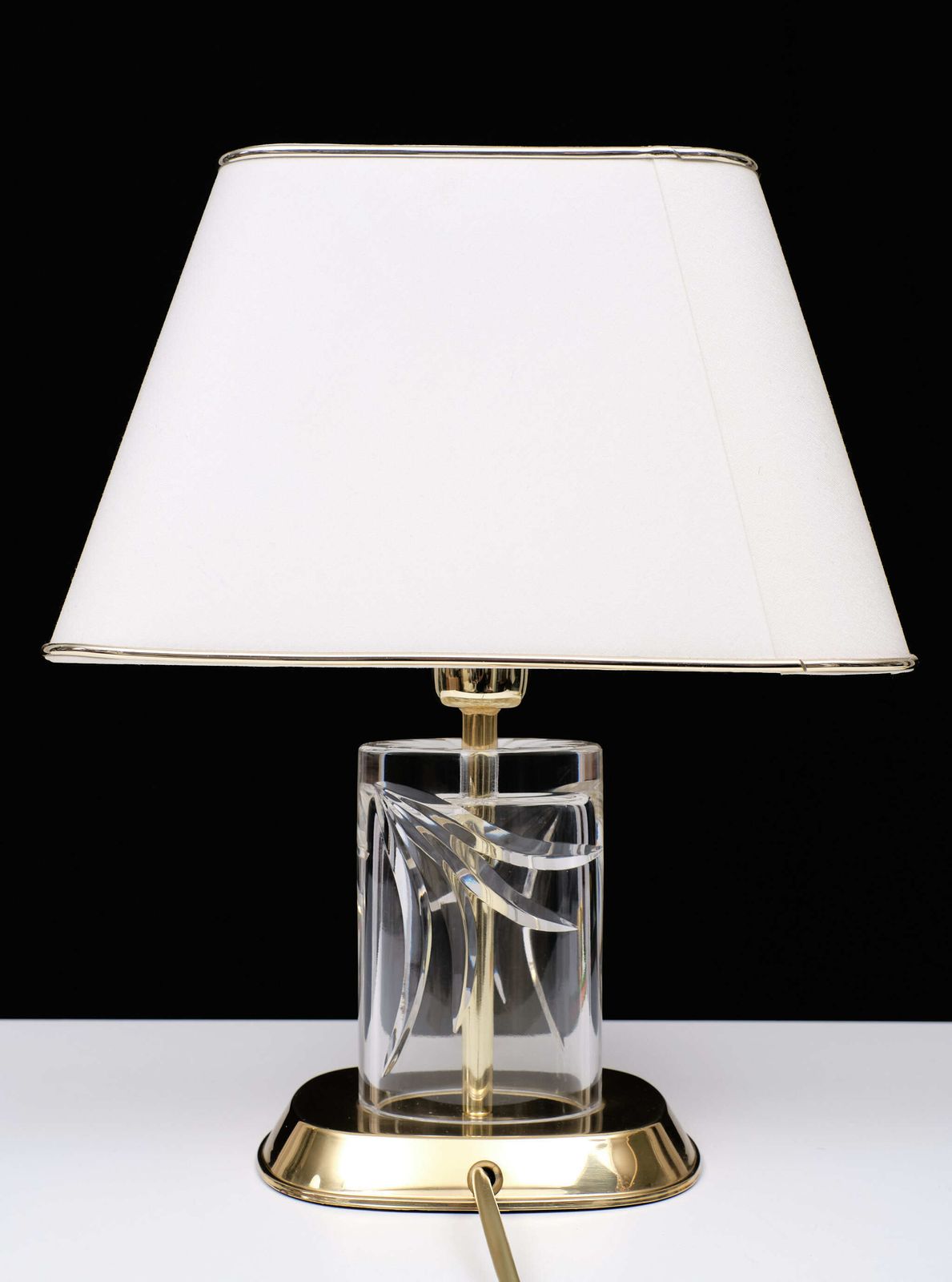 photo furniture Preciosa Top Quality Pristine Bohemian Crystal Table Lamp Czech Republic