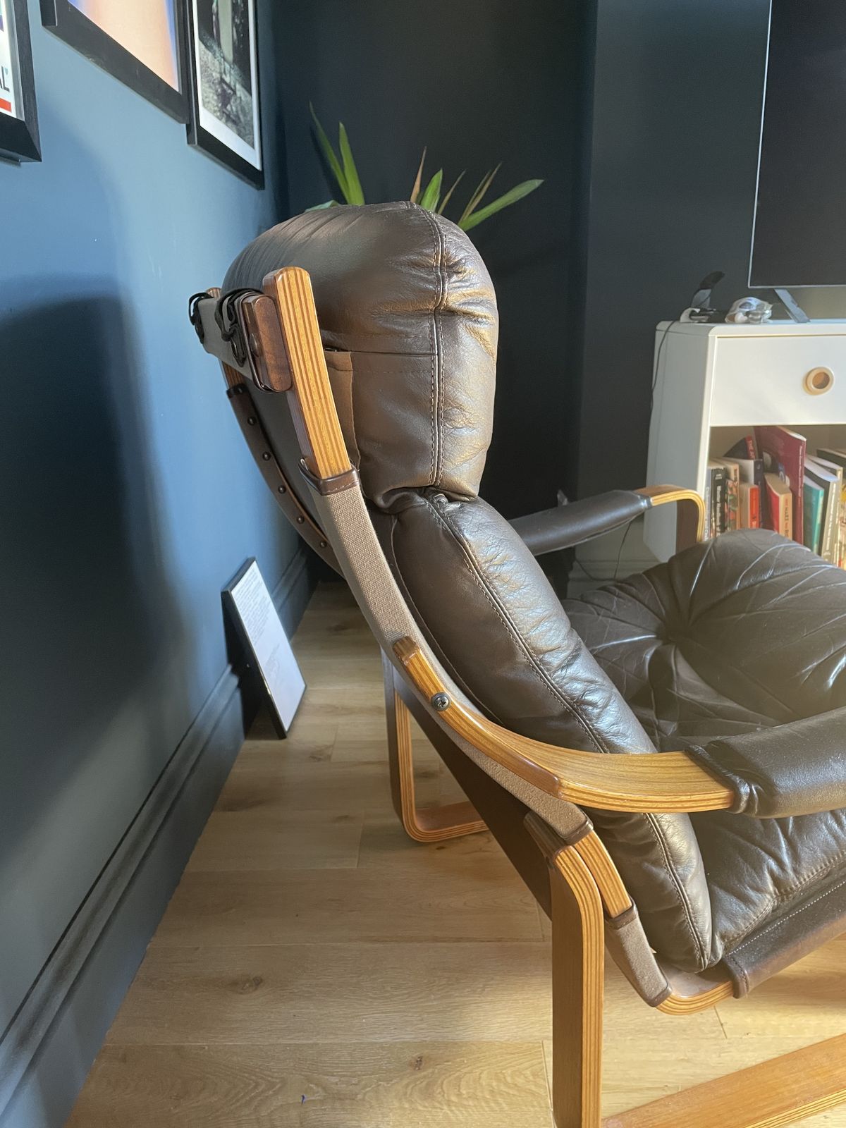 * Sold * Mid Century Chairs . Tessa T8 By Fred Lowen photo for sale