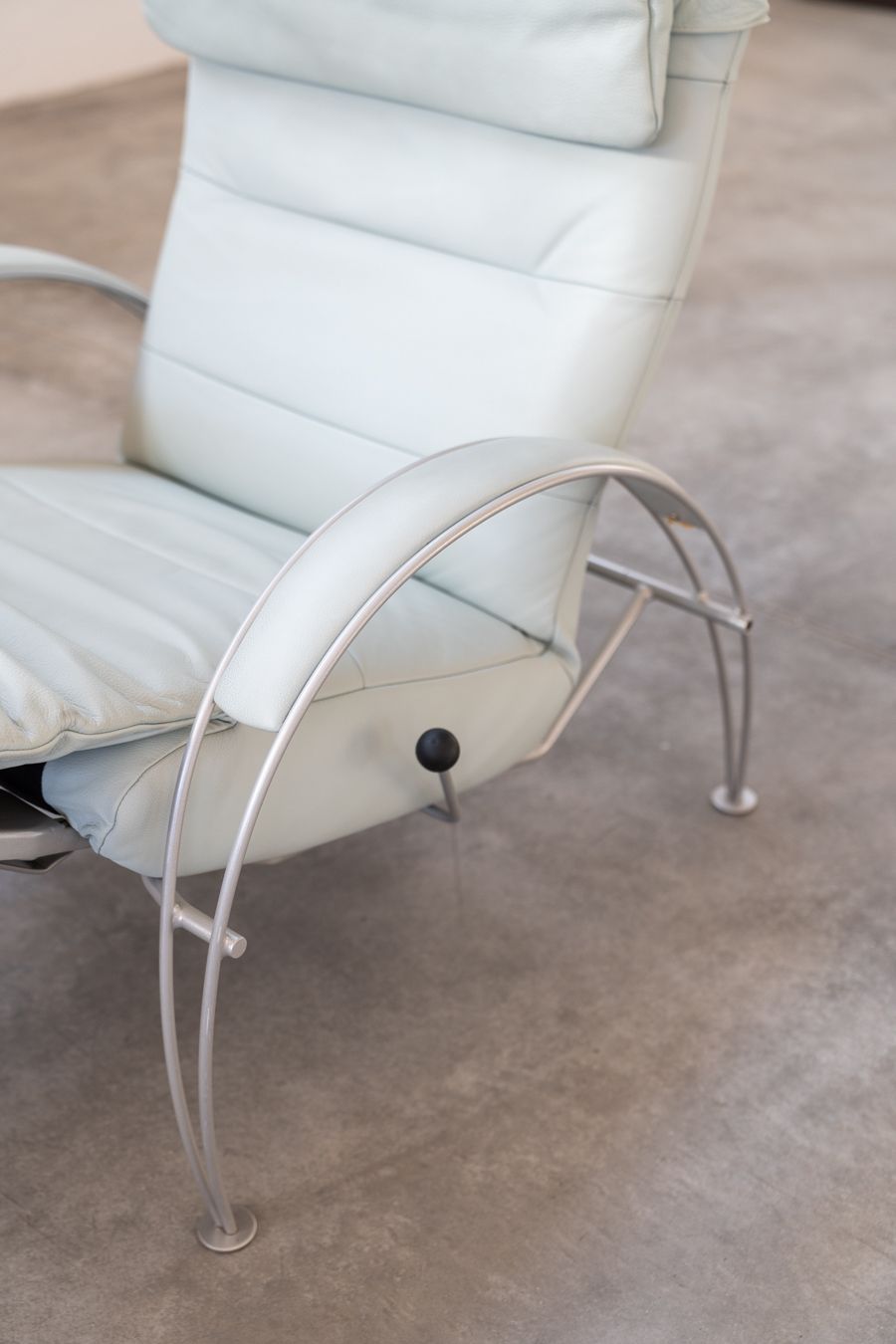 photo furniture Vintage 70s/80s Reclining Armchair By Percival Lafer