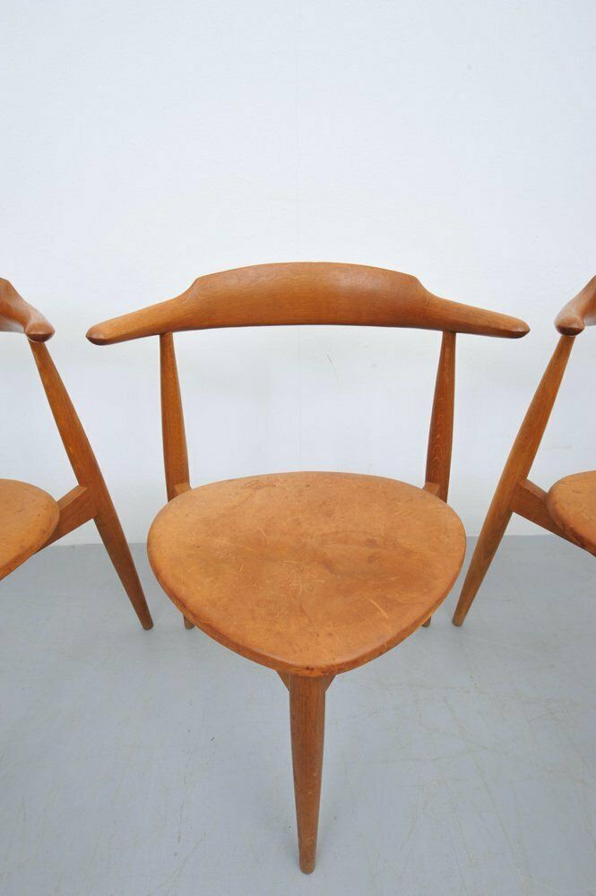 photo buy Fh4104 Heart Chair By Hans J. Wegner For Fritz Hansen, Set Of 5
