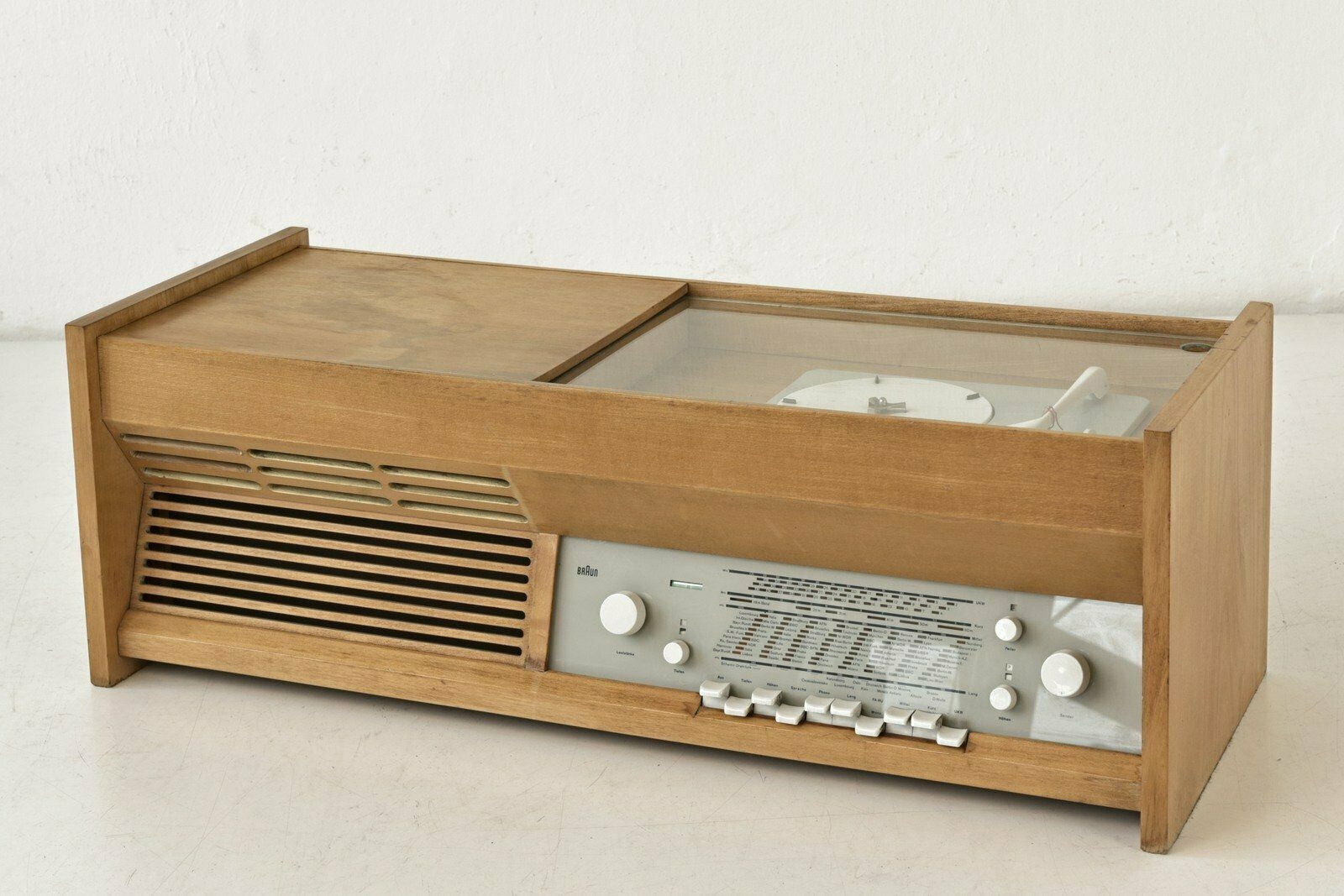 German Stereo Radio Phono Combination By Hans Gugelot For Braun, 1958 photo vinterior