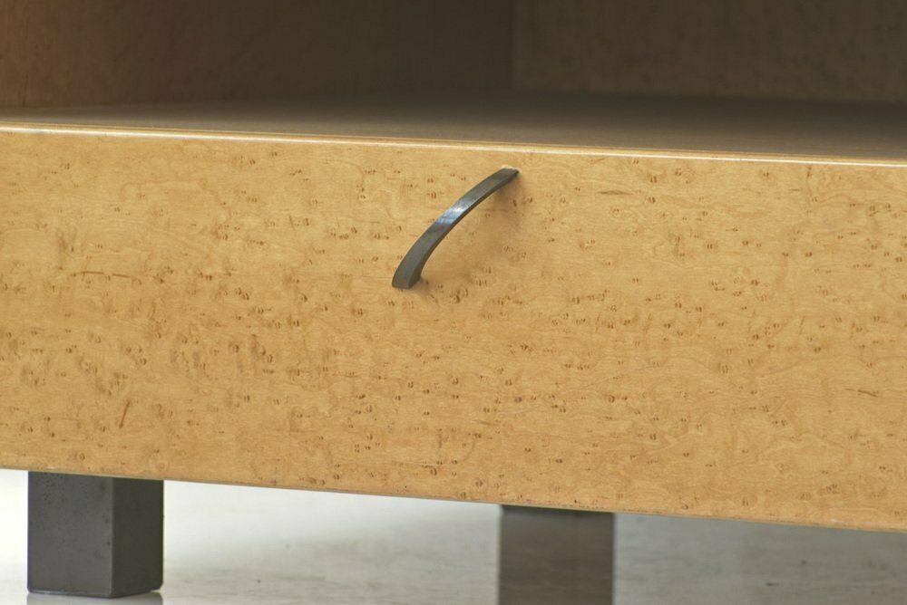 photo for sale Large Side Tables In Bird`s Eye Maple By Giovanni Offredi For Saporiti Italia, Italy, 1975, Set Of 2