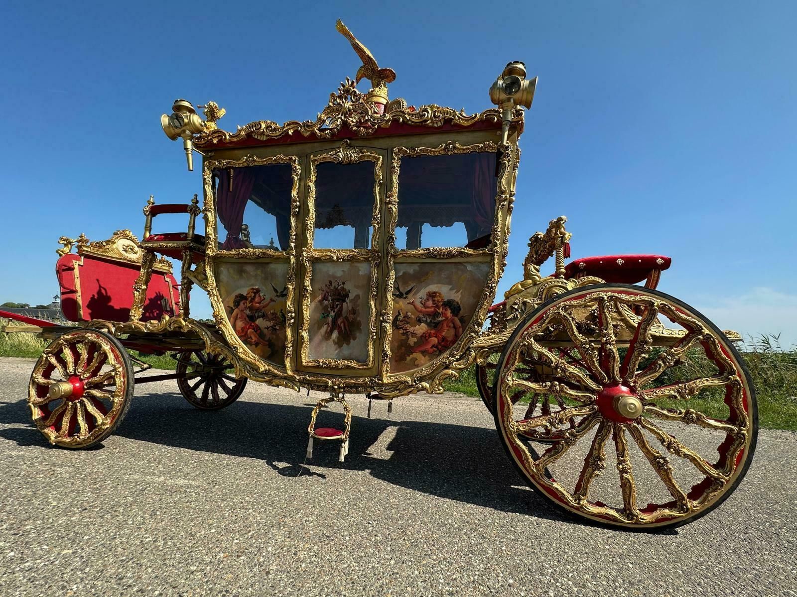 photo buy One Of A Kind, Royal Carriage, Very Rare Opportunity