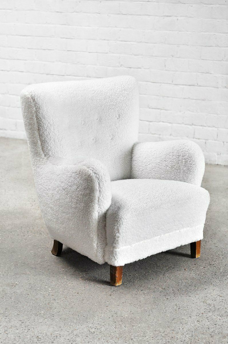 Model 1669 Lounge Chair In White Wool From Fritz Hansen, Denmark, 1940s photo furniture