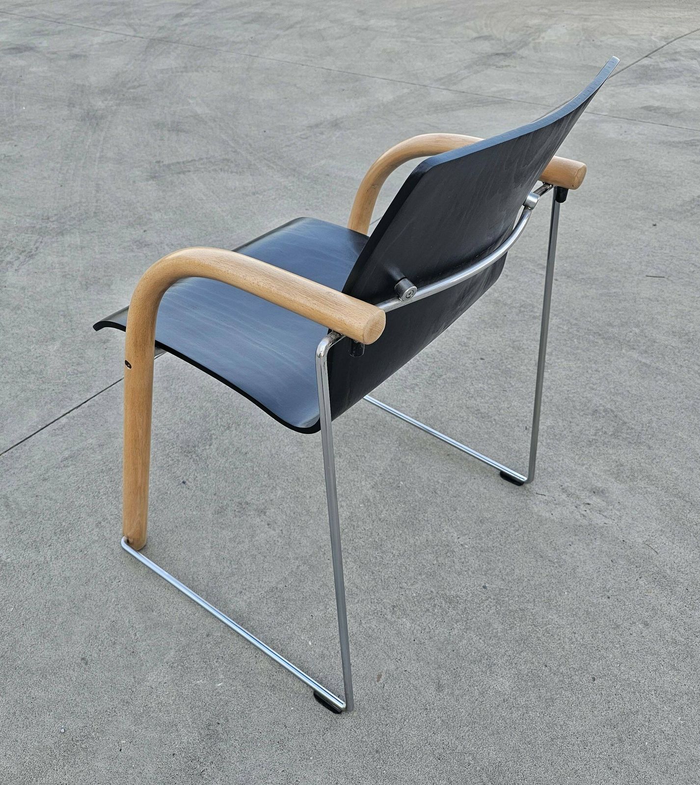 photo furniture Set Of 4 Thonet Chairs Model S320 By Wulf Schneider And Ulrich Bohme In Black // Memphis Style Thonet Chair // Made In Austria In 1984