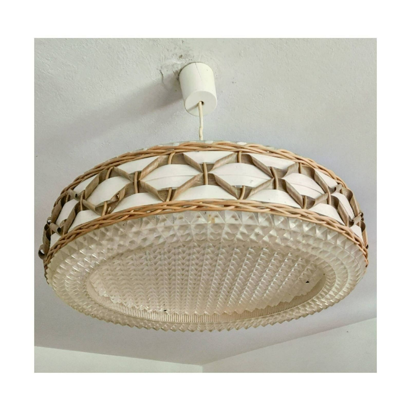 Rare Mid Century Modern Pendant Light Done In Lucite And Rattan // Beautiful Space Age Ufo Chandelier // Made In West Germany In 1970s photo vintage