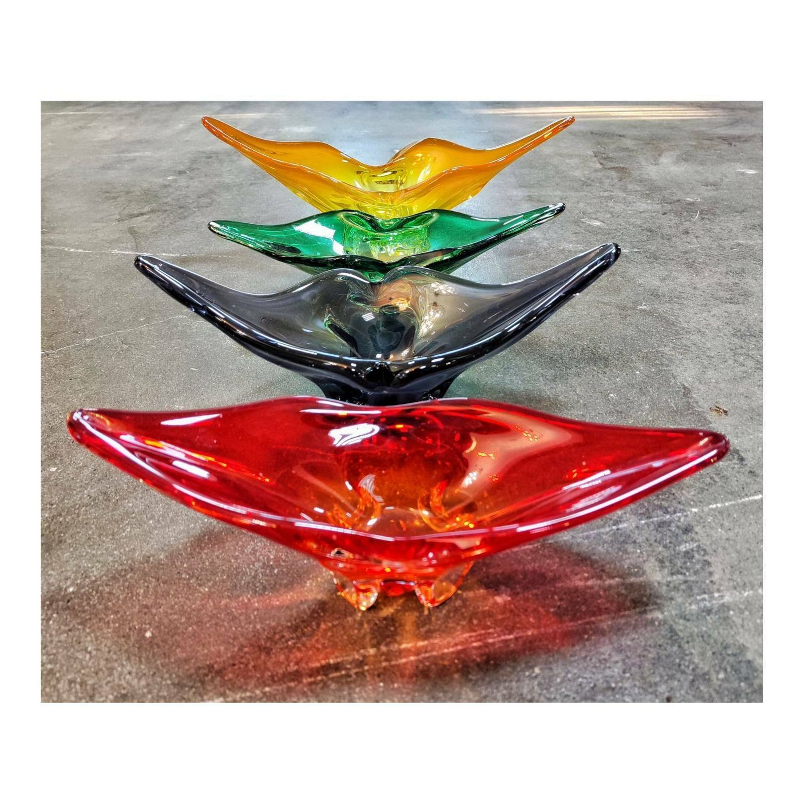 Rare Vibrant Bohemian Glass Fruit Bowls // Lip Shaped Glass Bowls By Josef Hospodka // Made In Czechoslovakia In 1970s