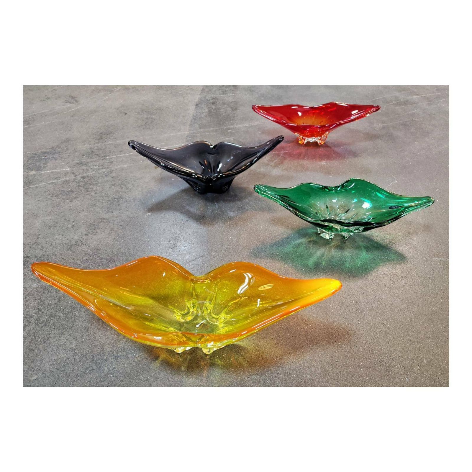 Rare Vibrant Bohemian Glass Fruit Bowls // Lip Shaped Glass Bowls By Josef Hospodka // Made In Czechoslovakia In 1970s photo for sale