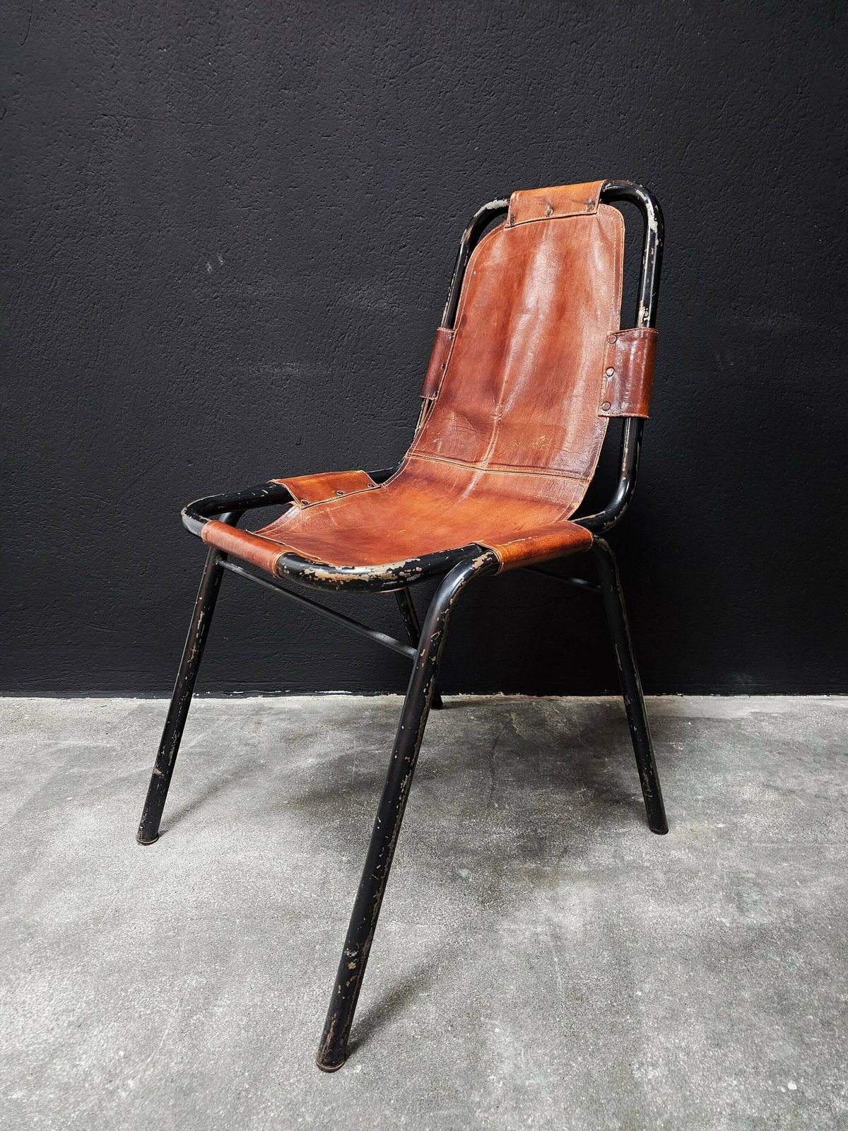 Set Of 3 Bauhaus Chairs "Les Arcs" By Charlotte Perriand, Early Edition // Cognac Leather Dining Chairs // Made In France In 1950s photo for sale
