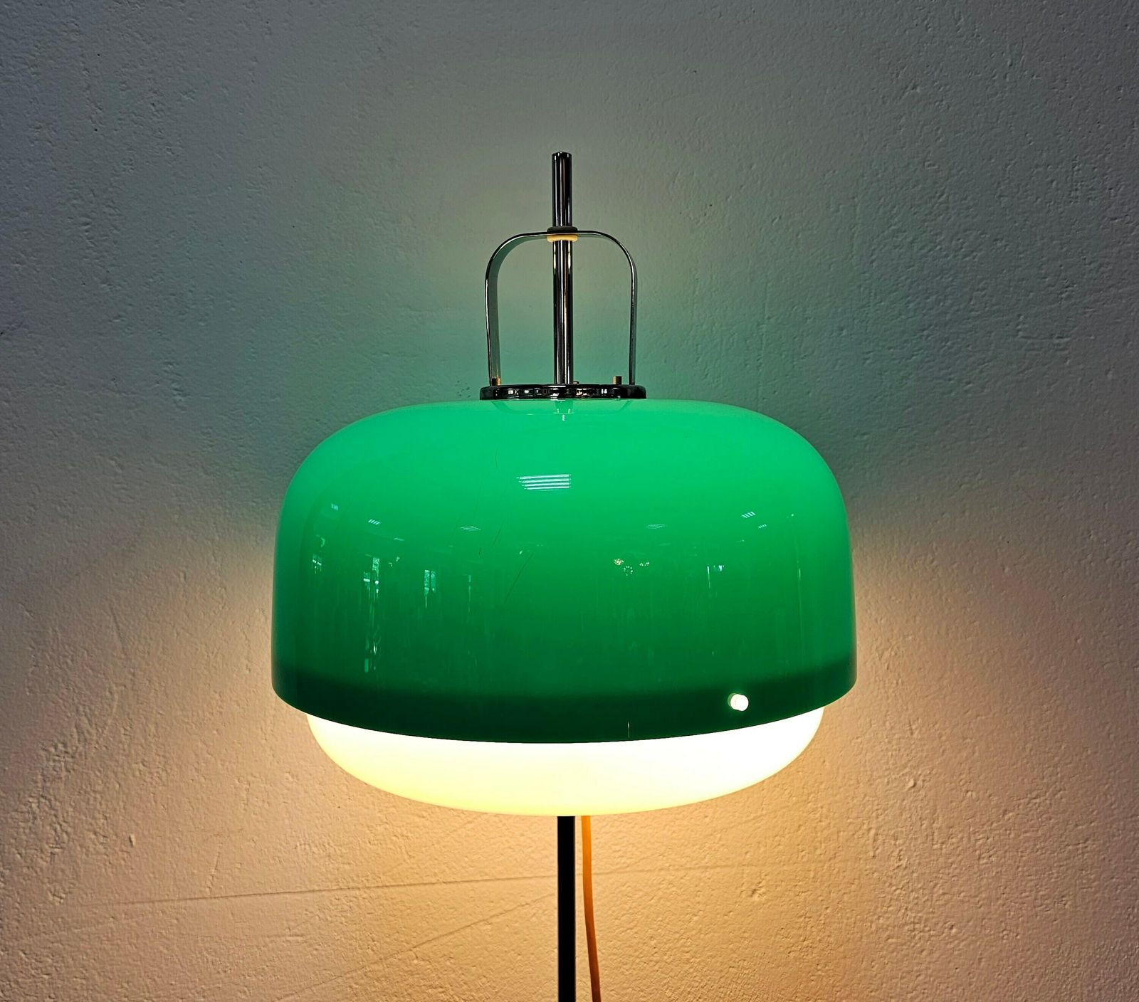 Extremely Rare Guzzini Floor Lamp Model Medusa // Luigi Massoni For Guzzini Floor Lamp // Guzzini Medusa Lamp // Made In Yugoslavia photo furniture