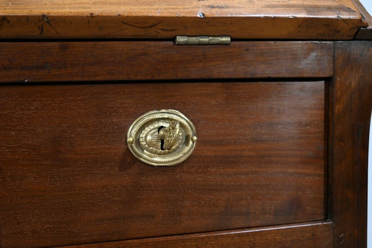photo vinterior Mahogany Port Scriban Commode From Saint Martin And Cuba, Louis XV – 18th Century