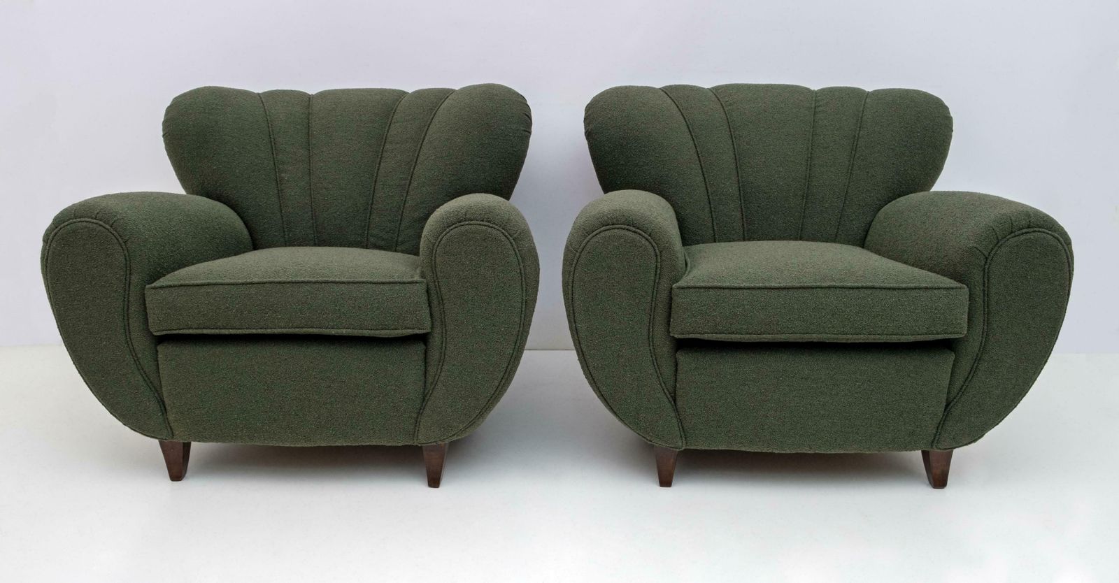 Attributed Guglielmo Ulrich Art Deco Italian Bouclé Armchairs, 1940s, Pair photo furniture
