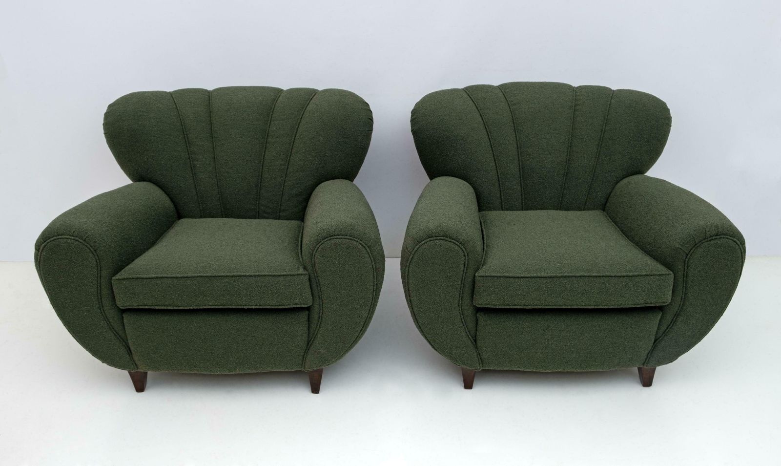 Attributed Guglielmo Ulrich Art Deco Italian Bouclé Armchairs, 1940s, Pair photo Furniture