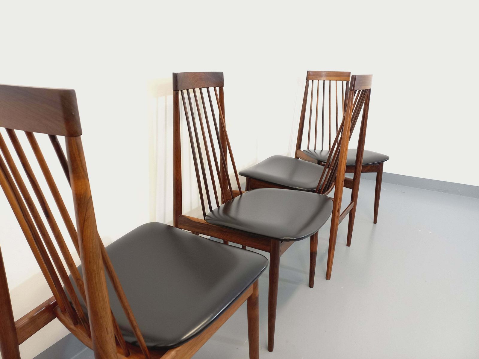 4 chaises Ernst Martin Dettinger en palissandre photo vinterior